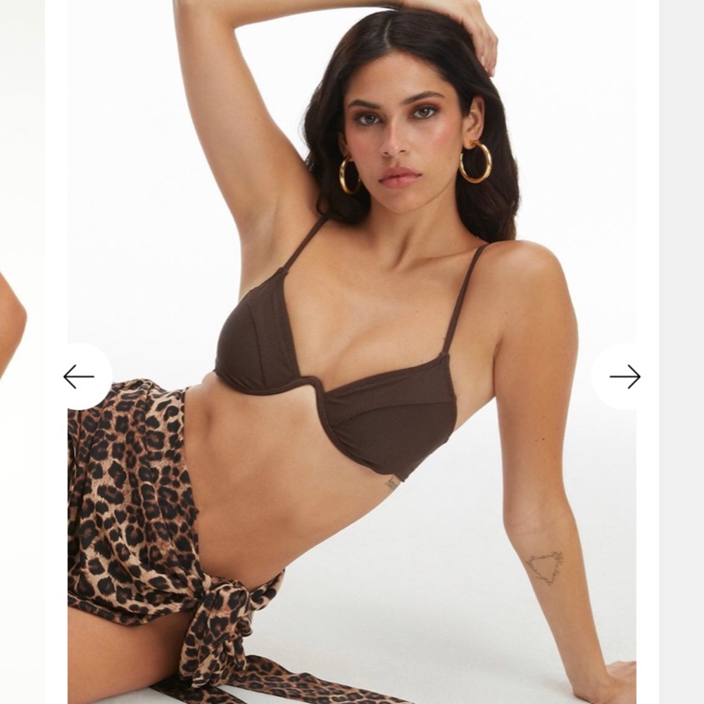 NWT Good American Showoff Curve Top (Size 3)